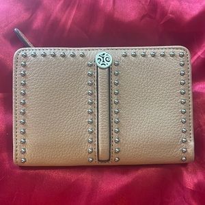 NEW WITH TAGS-Brighton Pretty Tough Medium Zip Wallet